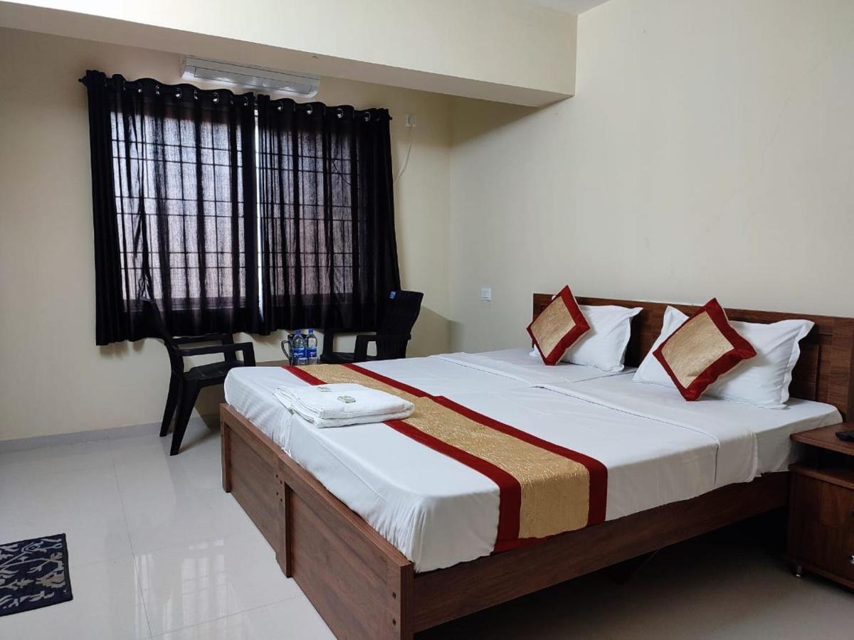 Premier Inn Lodge Mangalore Exterior foto